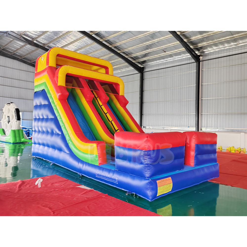赤と青の屋外用キッズウォーターパーク、トランポリン付き、ダブ - Water Slide Inflatable のレビューと価格